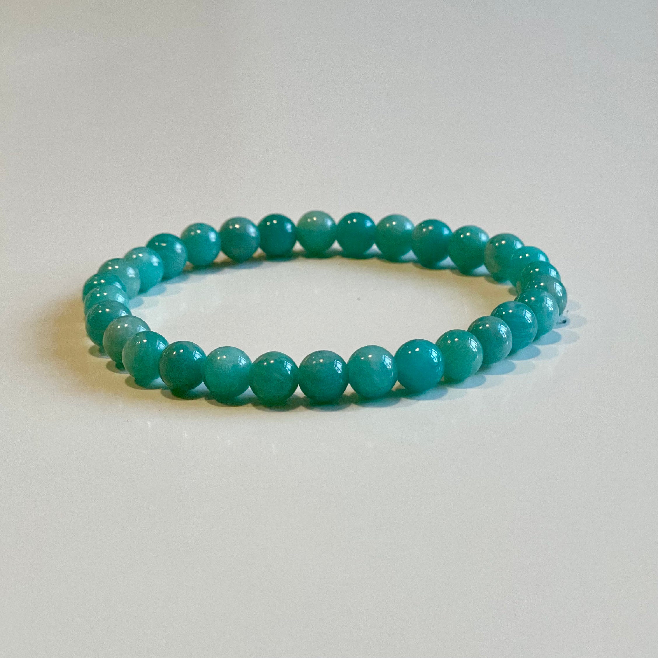 Elastiskt armband med amazonit 6mm